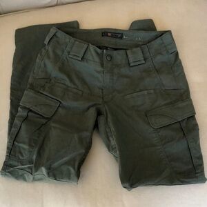 5.11 tactical rip stop EUC women’s size 6Regular Green range Pants